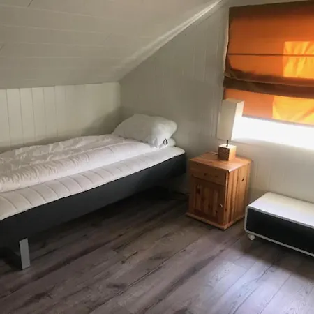 Spacious 6bed House Free Parking Ferienhaus
