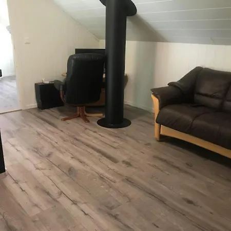 Spacious 6bed House Free Parking Skjervoy